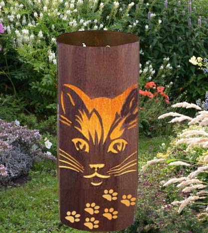 Feuersäule Katze